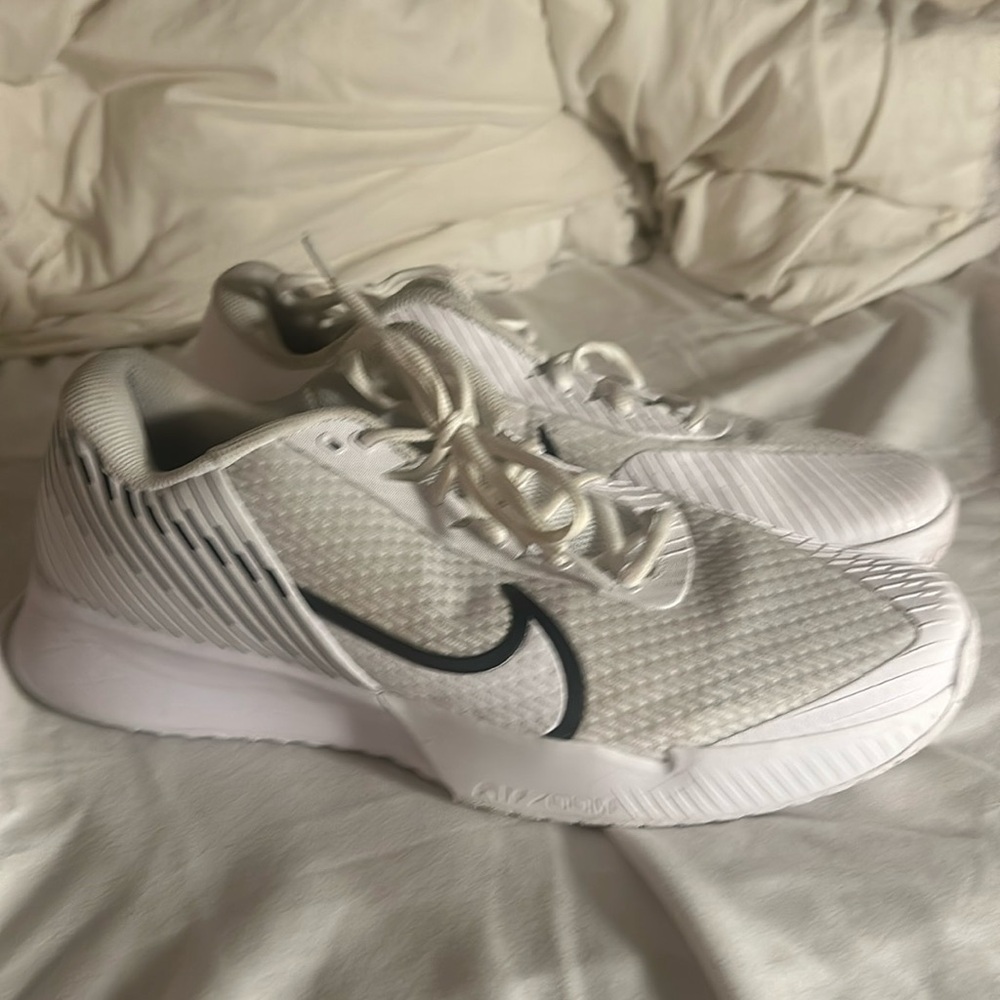 Nike vapor pro 12 lightly used tennis pickleball